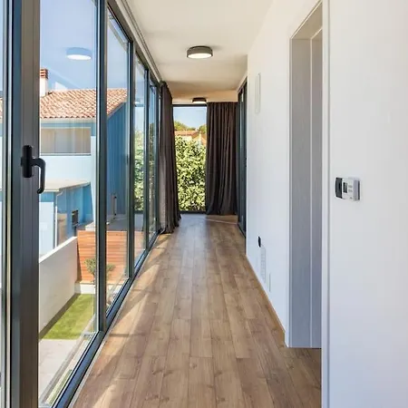 Modern Miaa -32 M2 Pool, 4 En-suite Bedrooms Villa