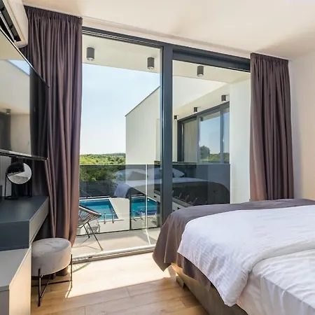 Modern Miaa -32 M2 Pool, 4 En-suite Bedrooms Villa *