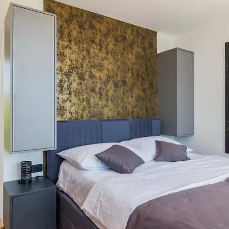 Modern Miaa -32 M2 Pool, 4 En-suite Bedrooms Medulin