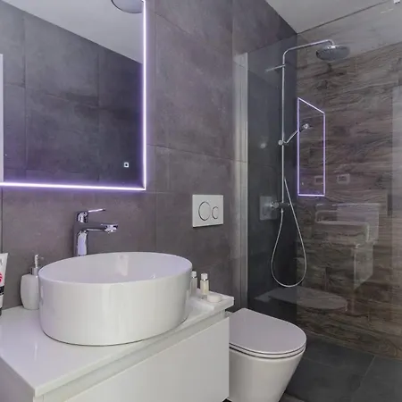 Modern Miaa -32 M2 Pool, 4 En-suite Bedrooms * Medulin