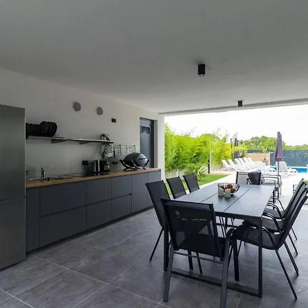 Modern Miaa -32 M2 Pool, 4 En-suite Bedrooms Villa *